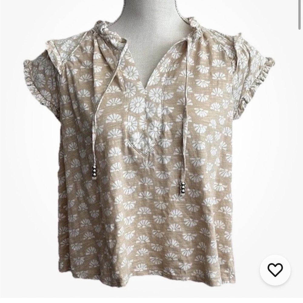 NWOT Wonderly Floral Tan Women's Top Size PS